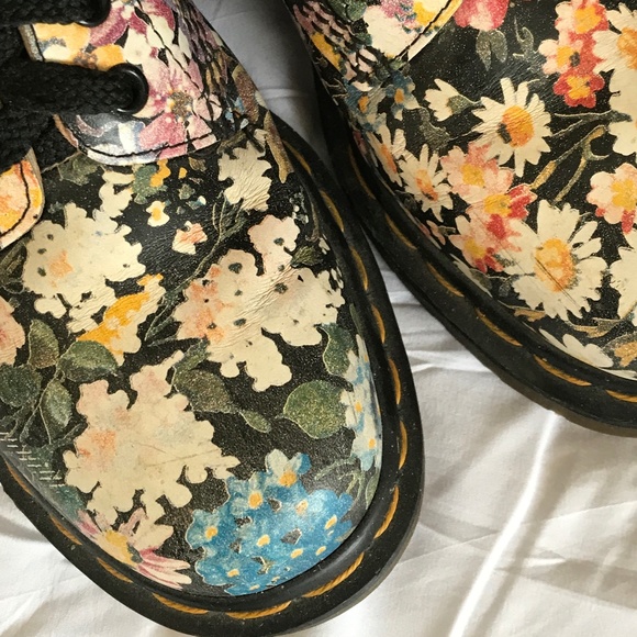 EUC Dr Martens Sienna Miller 1460 Pascal Boot - Picture 4 of 11